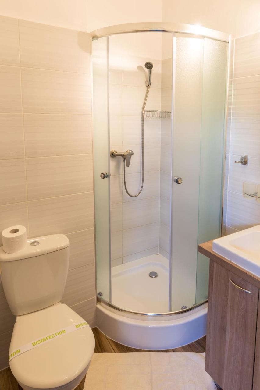 Bed & Breakfast Hotel Perla Нове-Место-над-Вагом Экстерьер фото